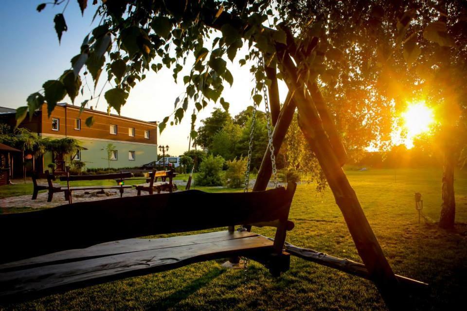 Ranczo Daniela Hostel Pobiedziska Luaran gambar
